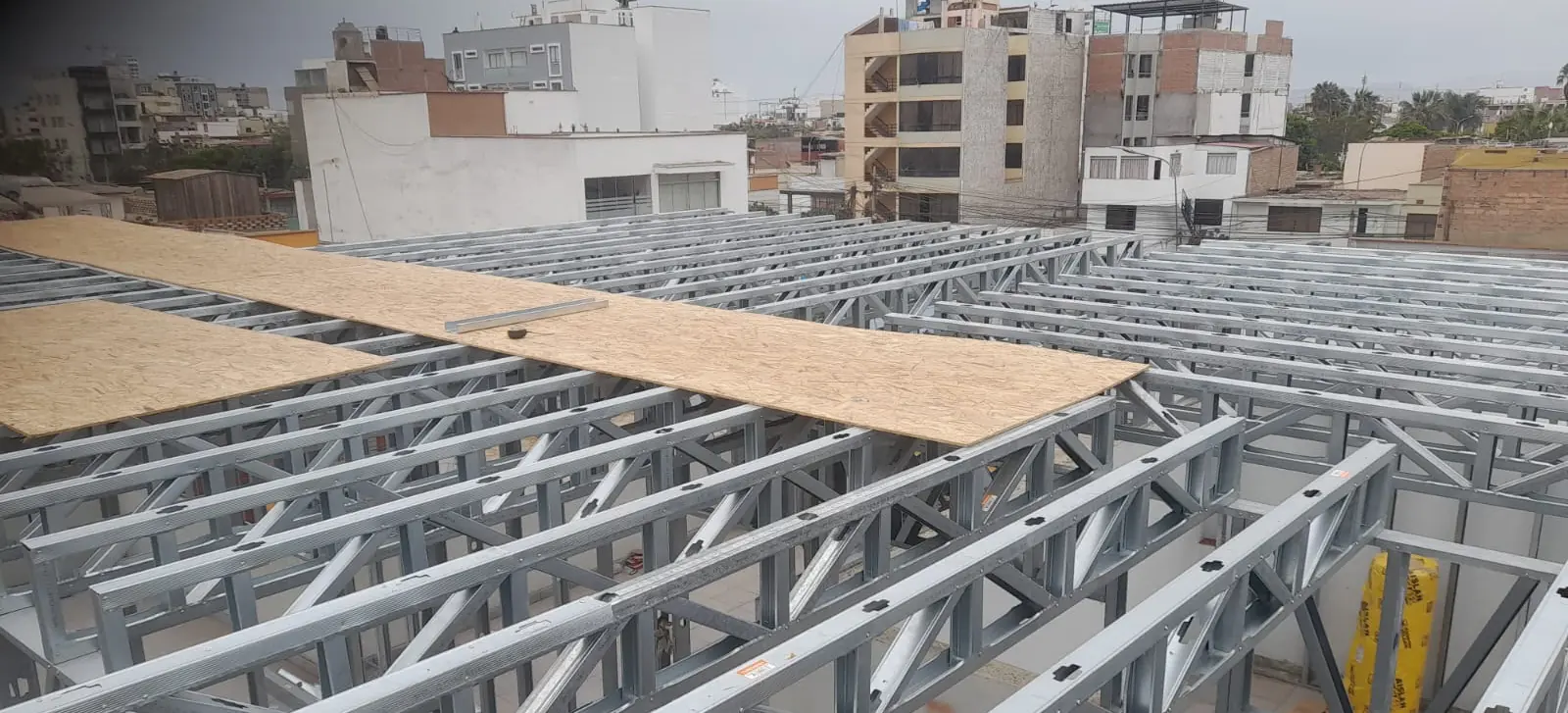 Estructura de steel framing para segundo piso en Lima